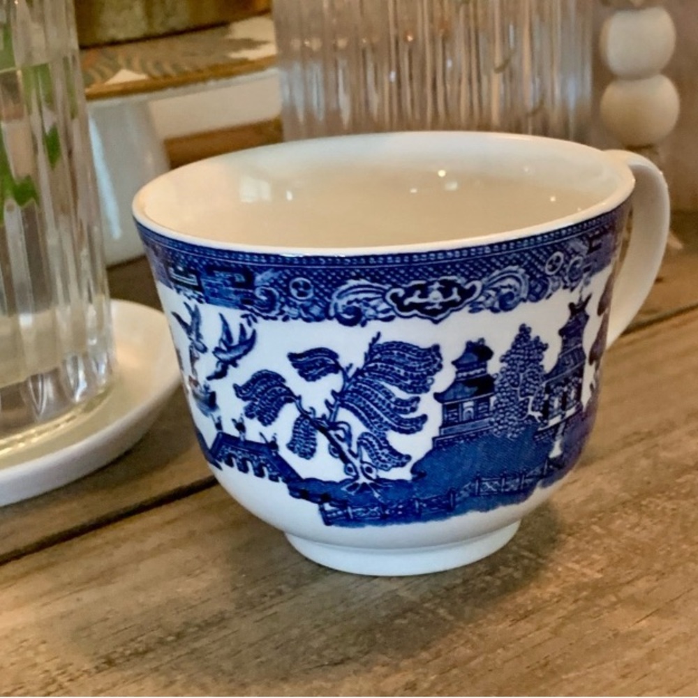 tea coffee porcelain cup~blue willow~oriental~farmhouse~blue&white Chinoiserie